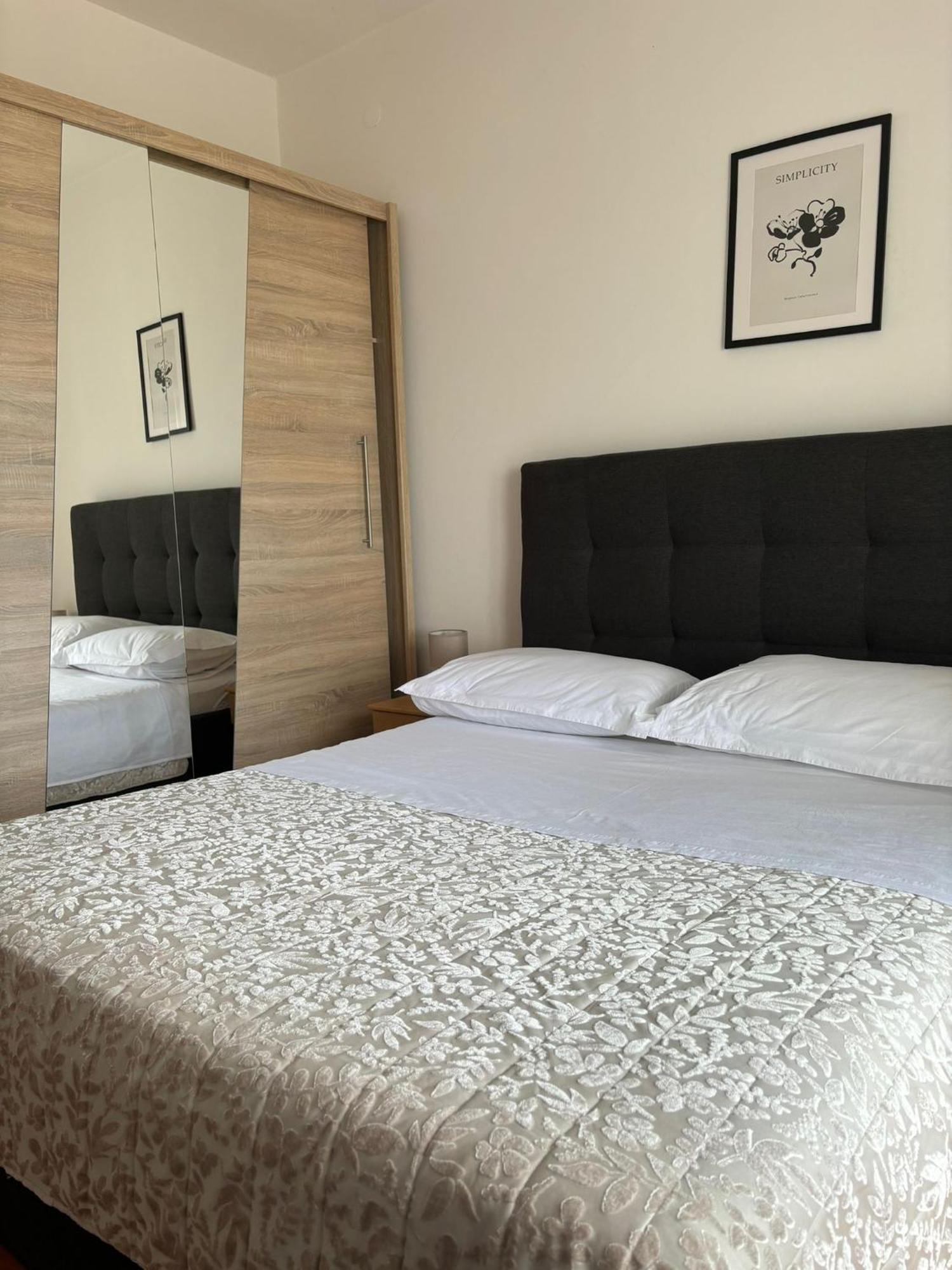 Apartman Luka Šibenik Buitenkant foto