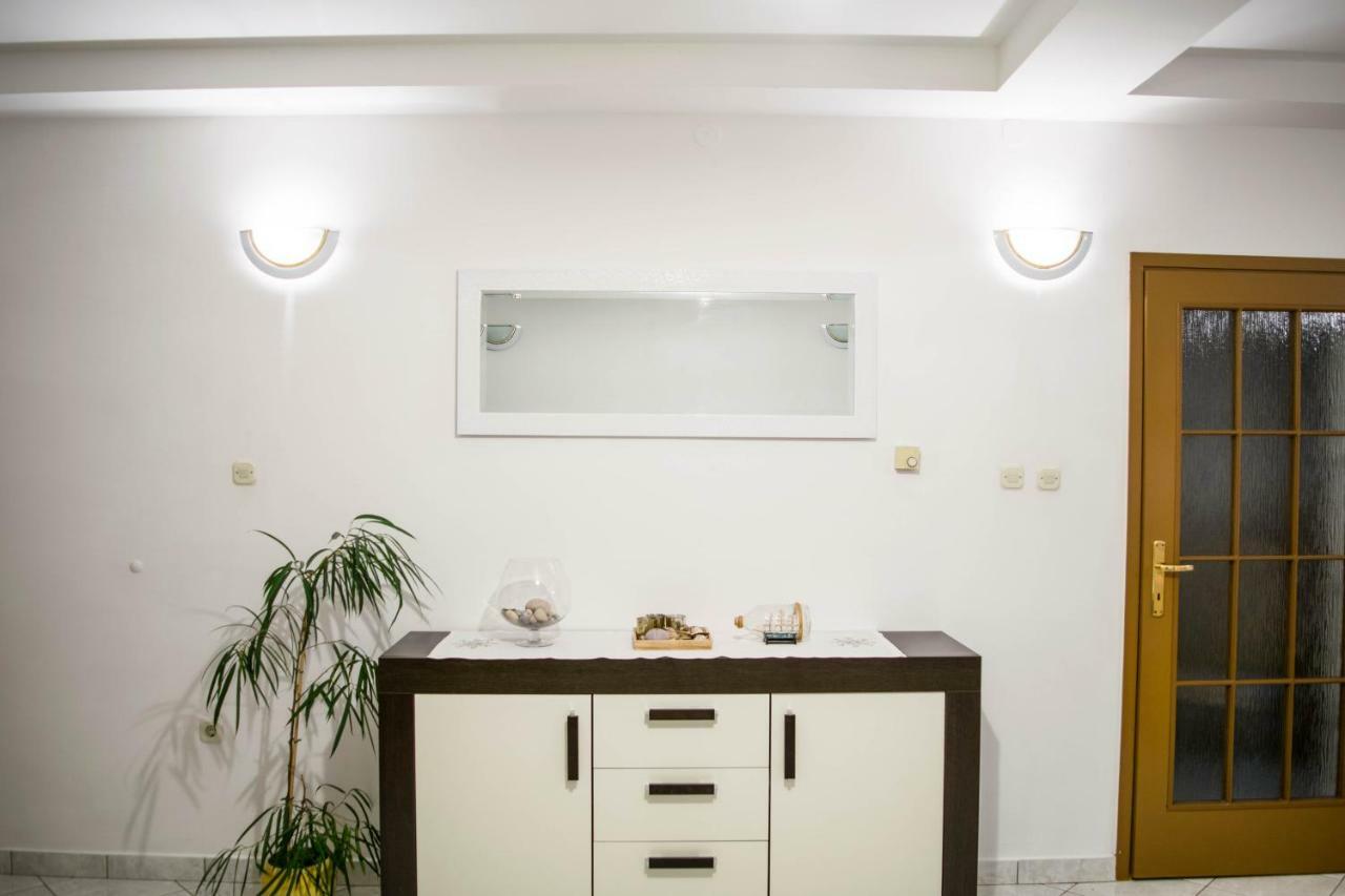 Apartman Luka Šibenik Buitenkant foto